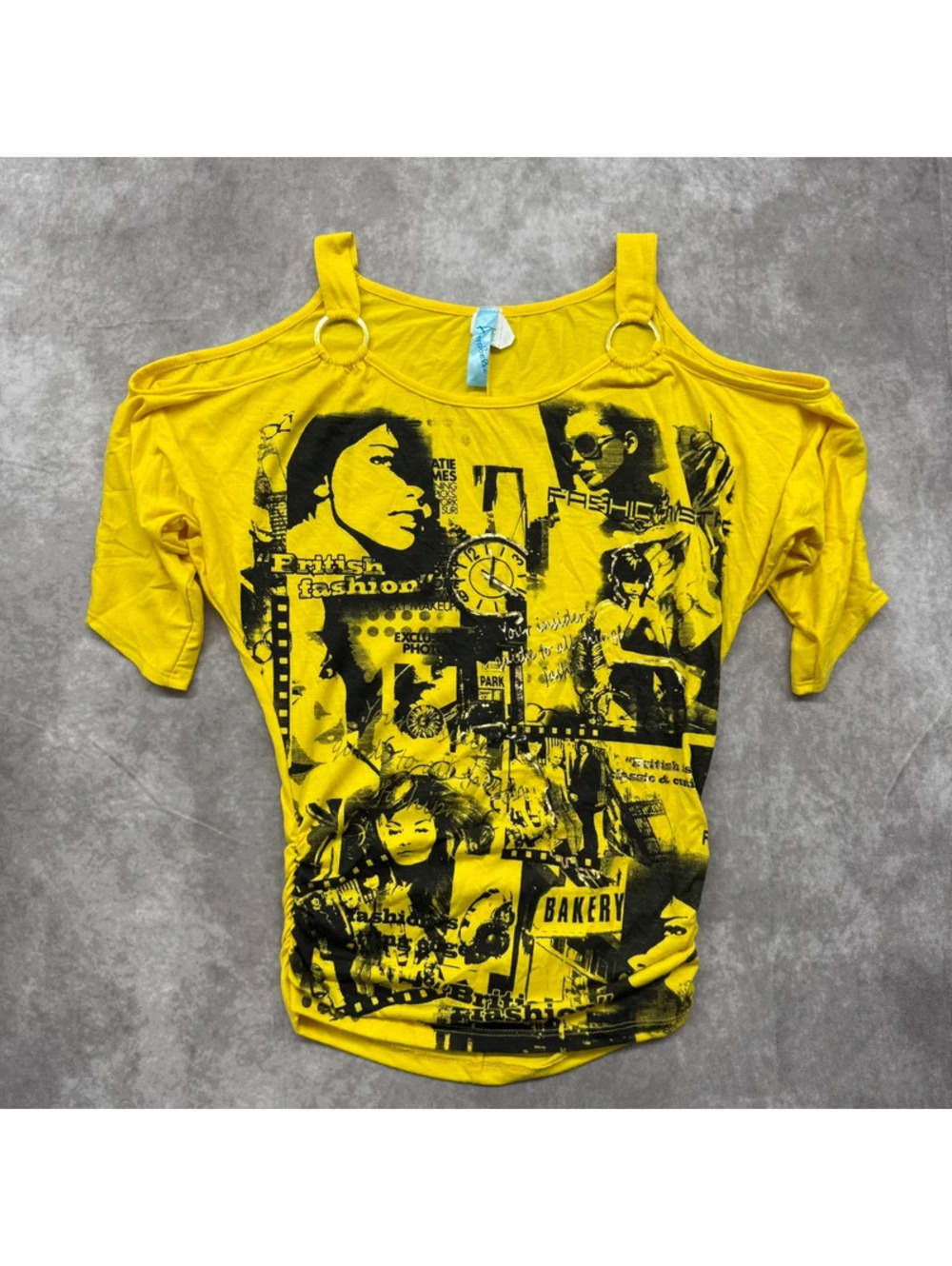 Vintage Y2K Yellow Graphic Cold Shoulder Top Gold Ring Annabelle S